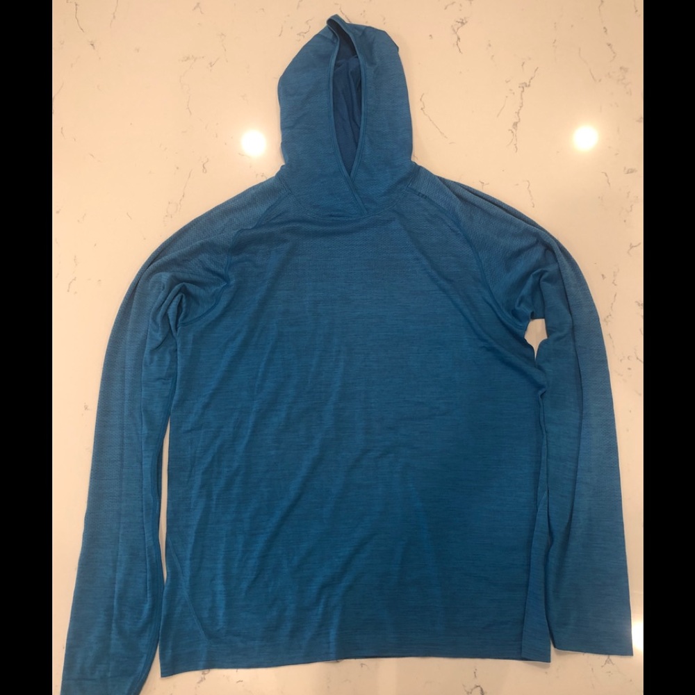 Lululemon XL Metal Vent Tech LS Shirt with Hood